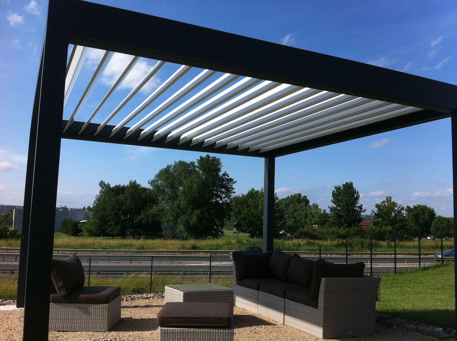 metallerie et ouvertures pergola